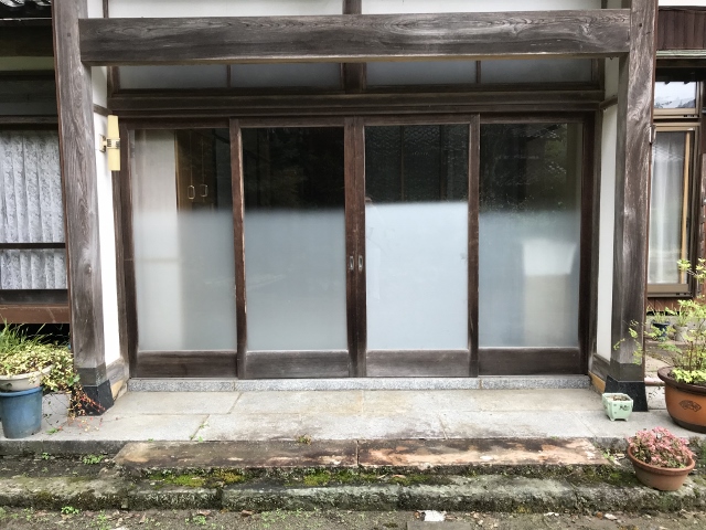 第２２９１回：玄関ガラスの入れ替え