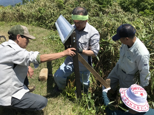 第２４８１回：八石山の整備～ボランティア登山で遠景版取付編～