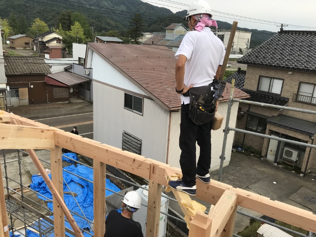 第２５８５回：『太陽に素直な家』建て方１日目