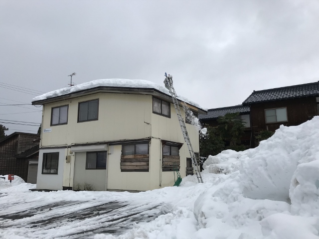 第２６４０回：雪が降る町