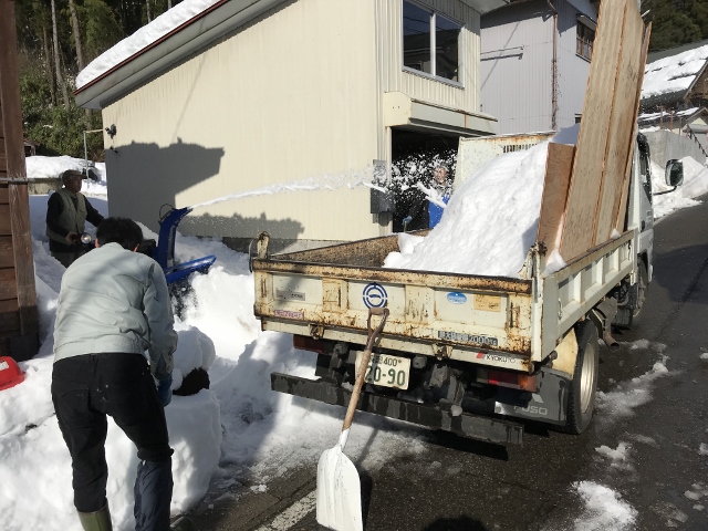 第２６４１回：雪が降る町２