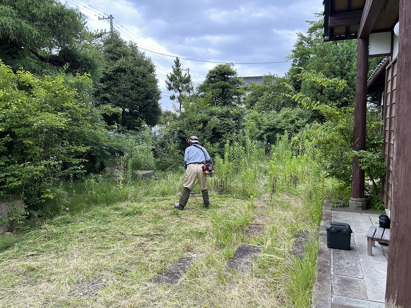第３７５１回：『藤井の性能向上リノベ』草刈りからスタートです