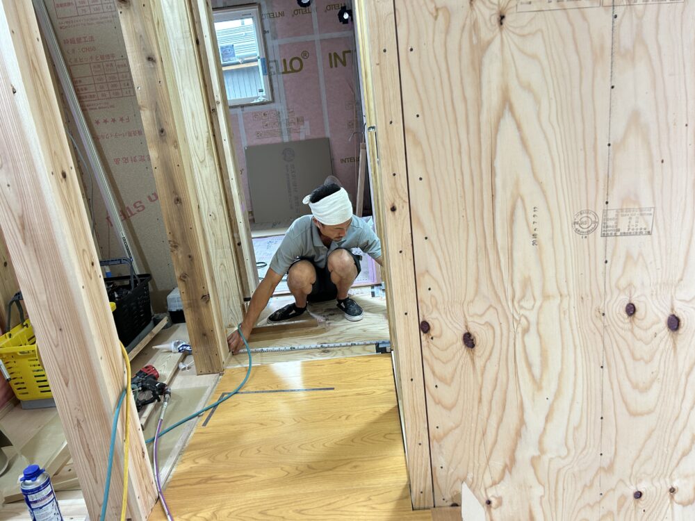 第３７５４回：『新赤坂の平屋』室内大工工事と中間気密測定